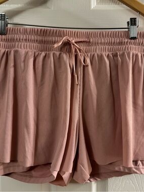 Yogalicious Whitney Ribbed Double Layer Shorts